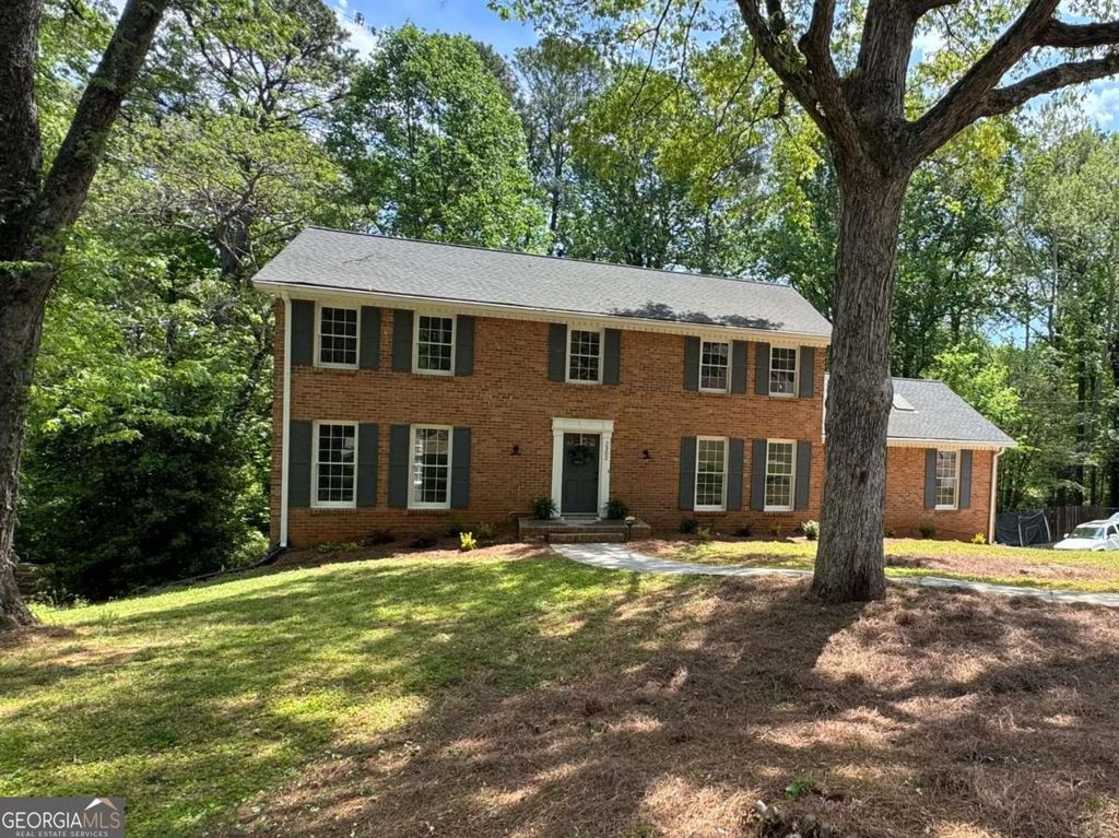 Photo of 2302 Smokehouse Path, Lawrenceville, GA 30044 (MLS # 10763401)