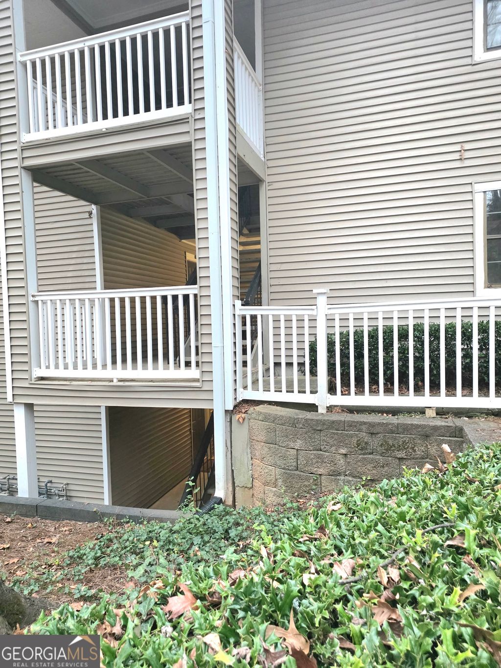 Photo of 301 Barrington Hills Drive, Atlanta, GA 30350 (MLS # 10682655)