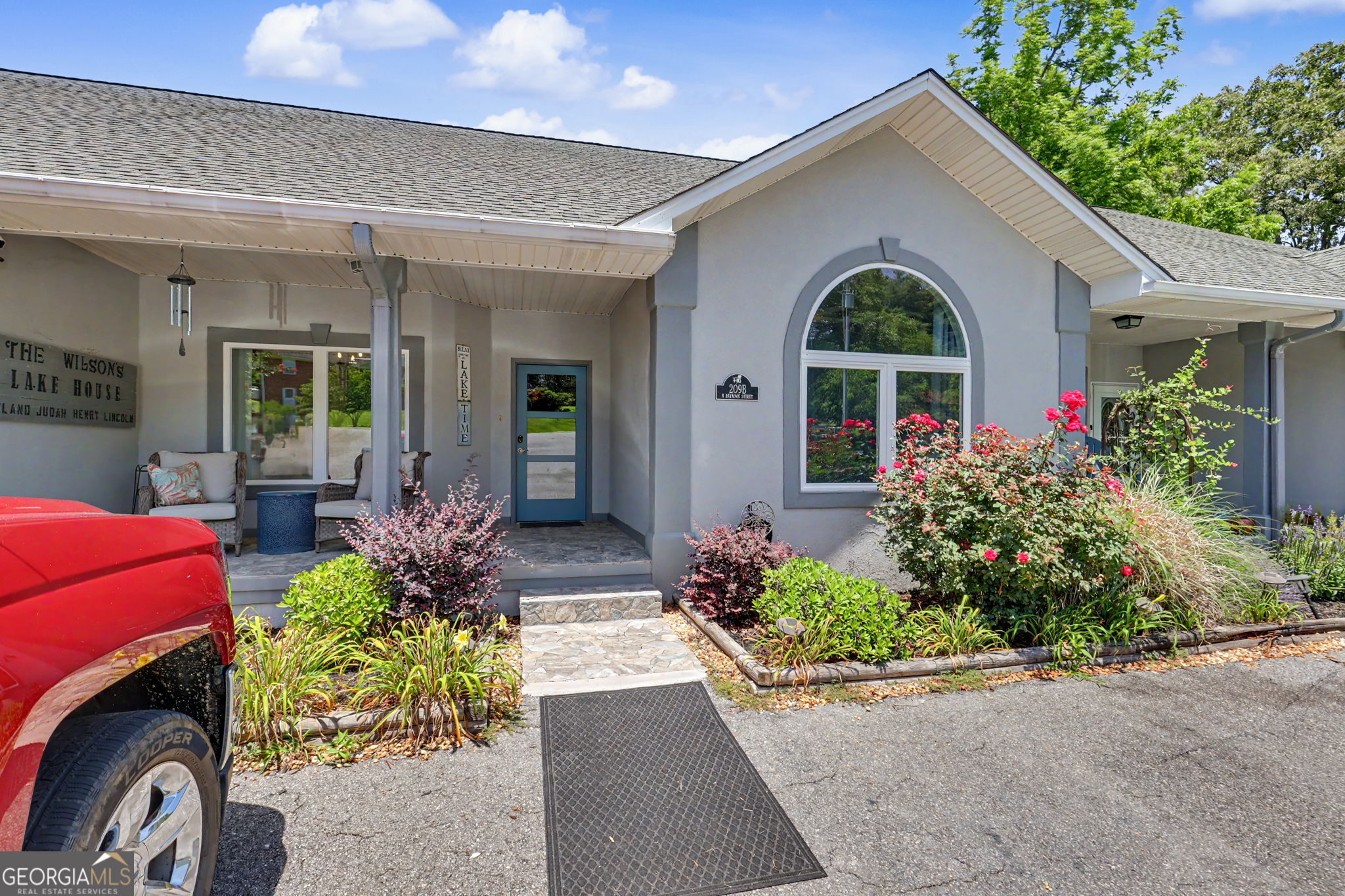 209 N Berrong ST B
