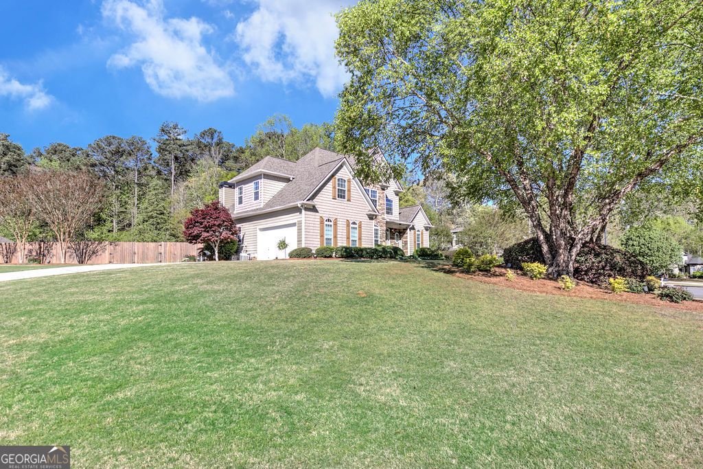 1366 Tamarack Lakes DR