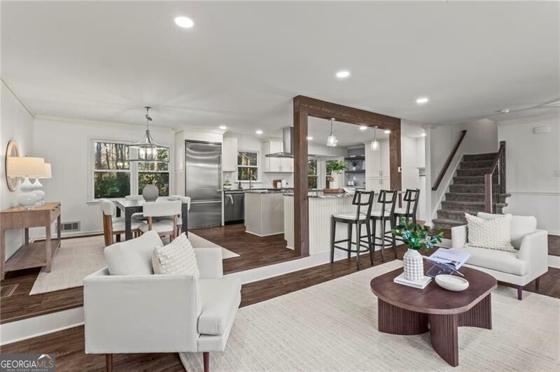 1106 Aurora CT
