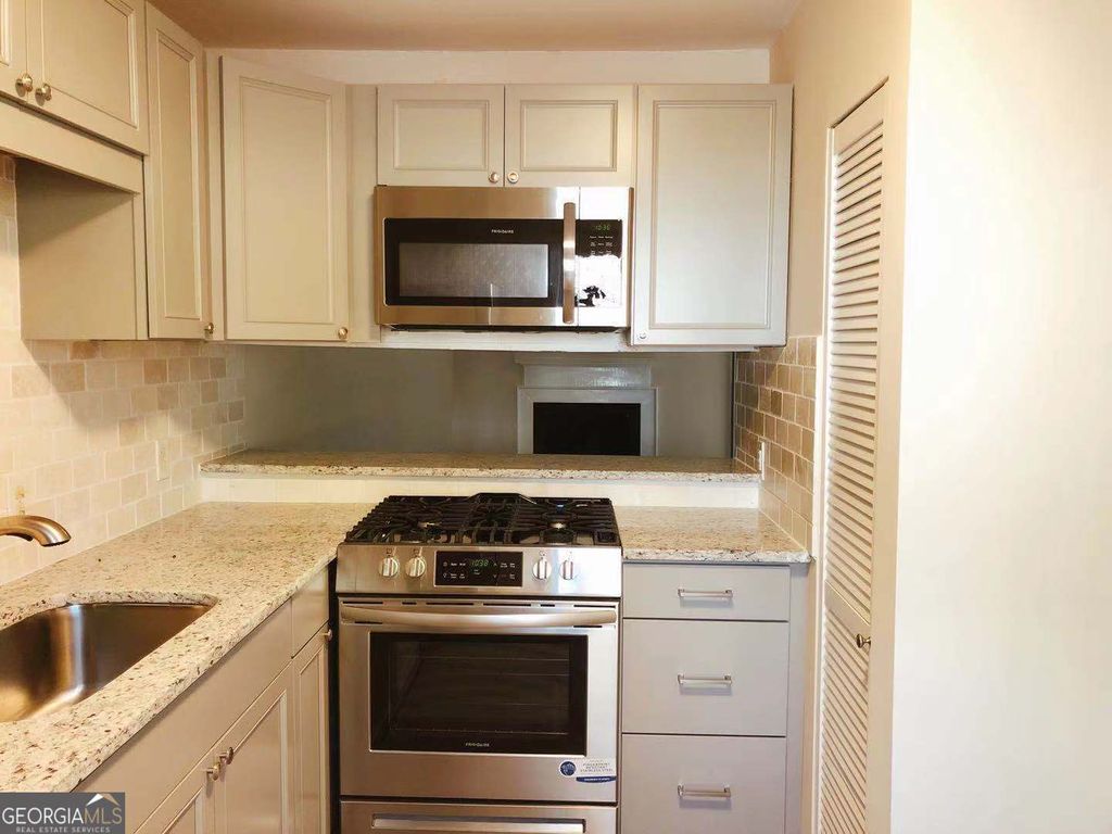 Photo of 1819 Cumberland Valley Place SE, Smyrna, GA 30080 (MLS # 10766615)