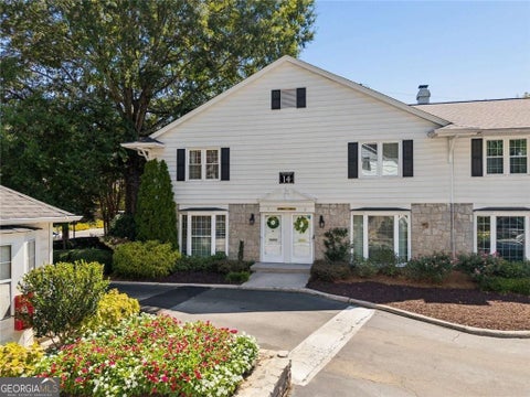 Photo of 136 NW Peachtree Memorial Drive NW, Atlanta, GA 30309 (MLS # 10834437)