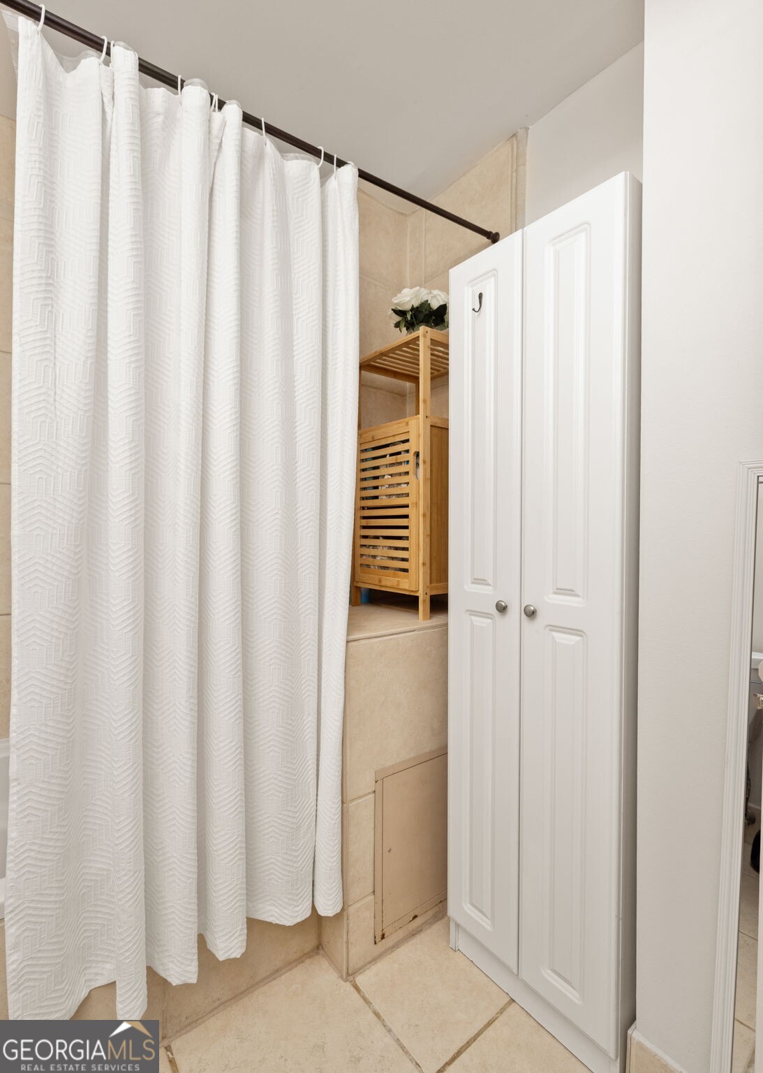 The Plaza @ 14th Street - Residential Income