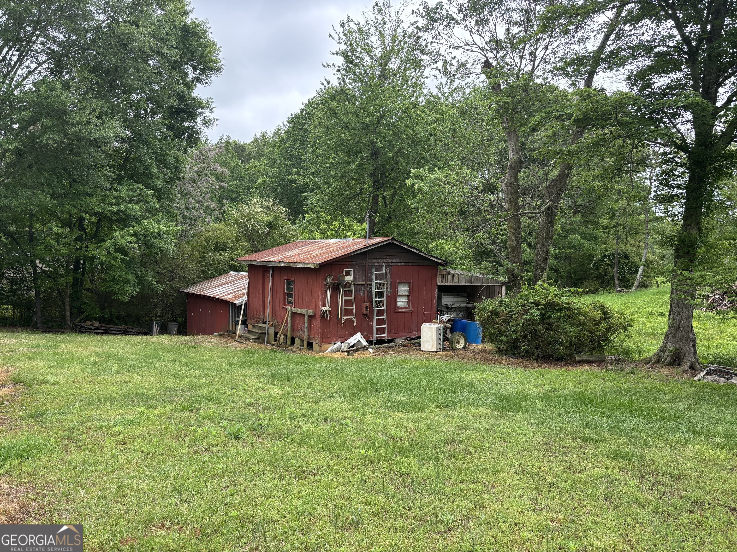 716 Hawkins RD