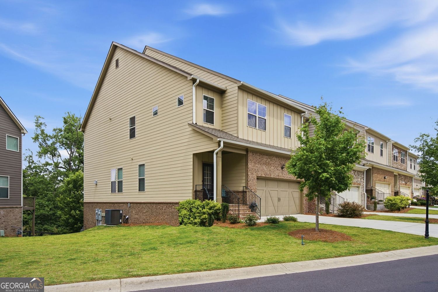 2095 Manor Pointe DR