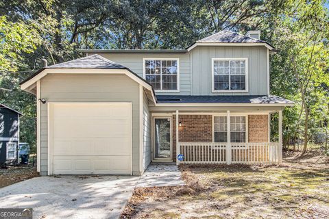 Photo of 5435 FOREST DOWNS Circle, Atlanta, GA 30349 (MLS # 10621940)