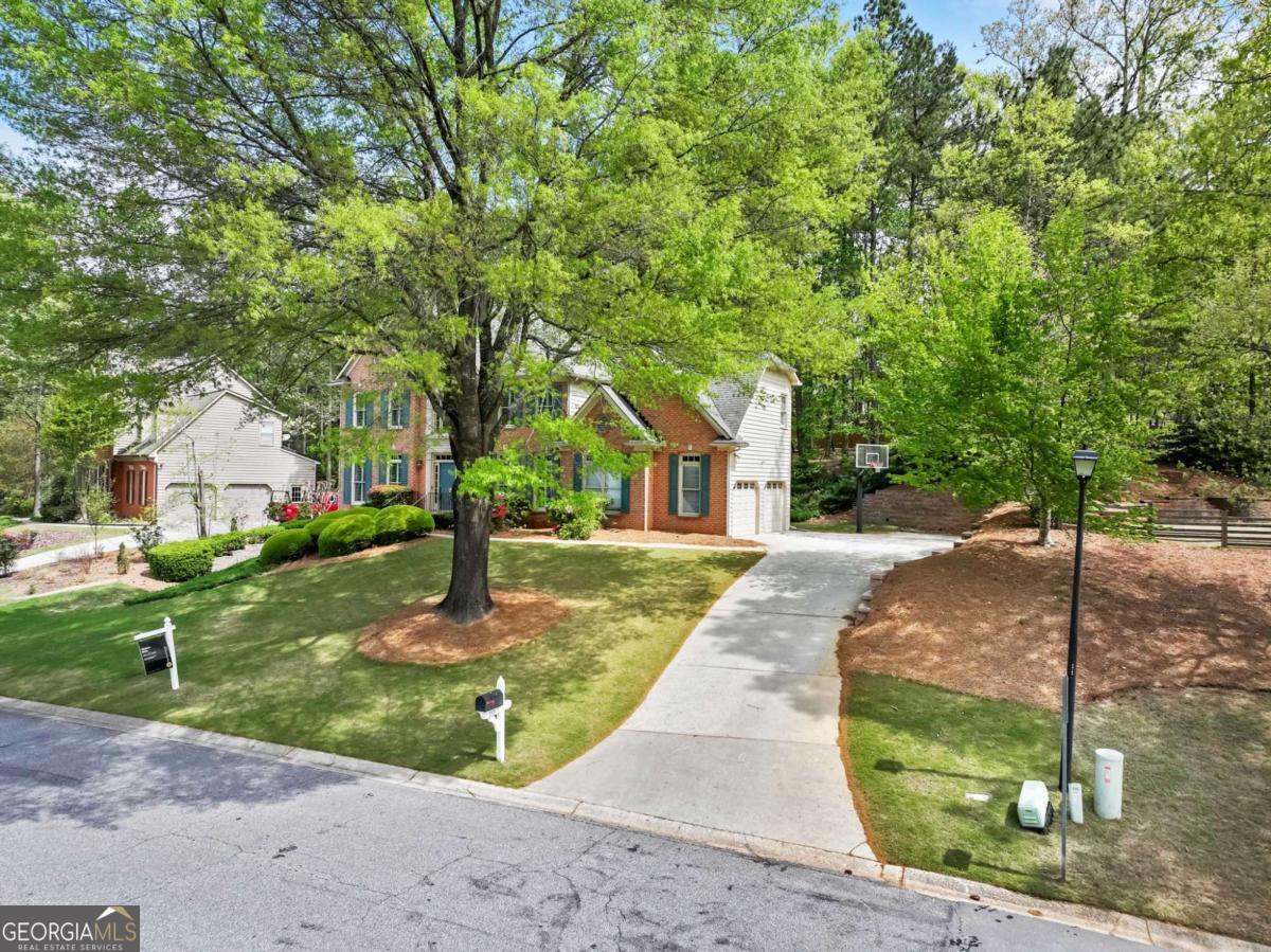 535 Woodbrook WAY