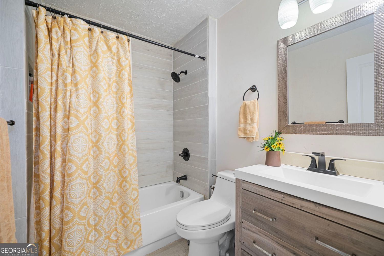 Suwanee, Georgia 30024, United States, 3 Bedrooms Bedrooms, ,2 BathroomsBathrooms,Residential,Active,192313