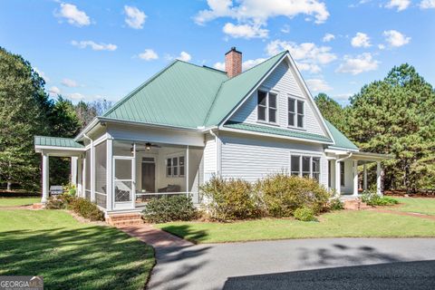 A home in Bishop