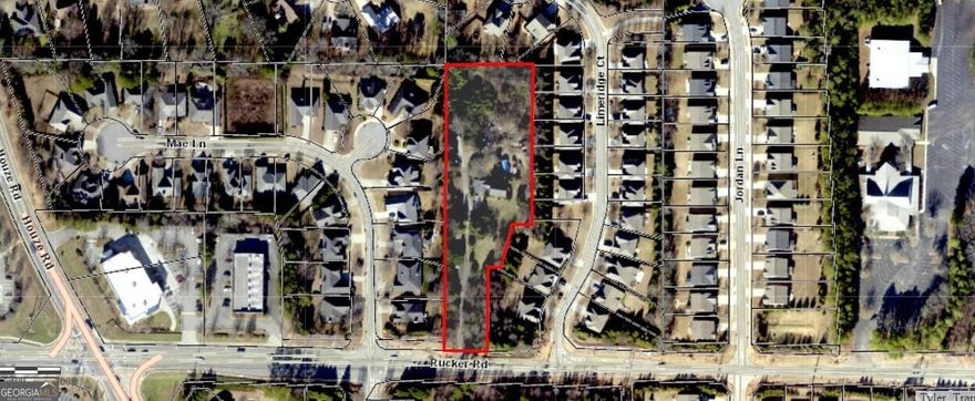 Excellent location for an estate home or develop a small subdivision  The City of Roswell will allow R-9 zoning (9000 sf lots). should yield 7 to 8 lots.  Or build your estate home  Level lot with all utilities included  Walking distance to Publix, restaurants and shopping