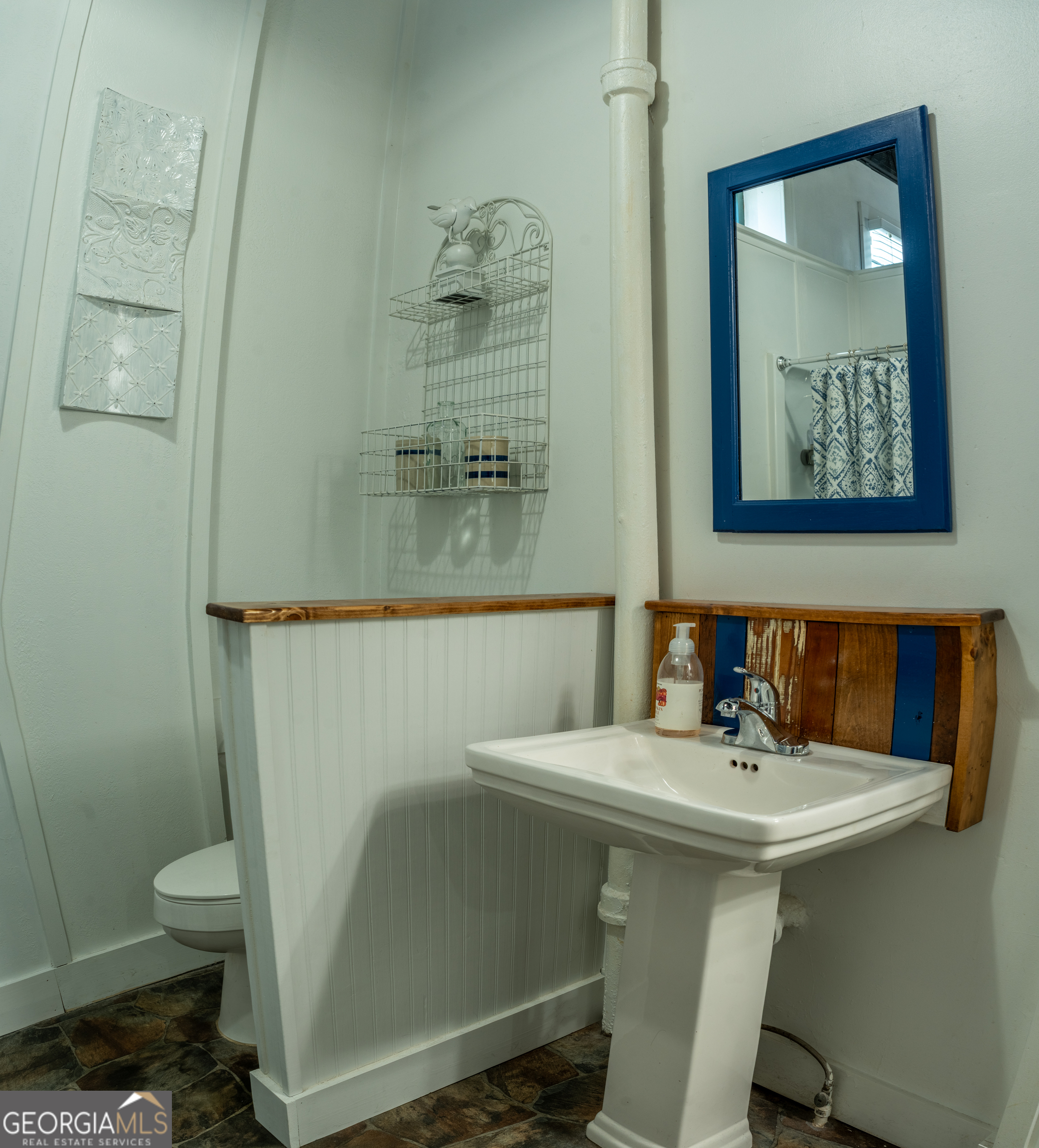 Toccoa, Georgia 30577, United States, 2 Bedrooms Bedrooms, ,4 BathroomsBathrooms,Residential,Active,105384