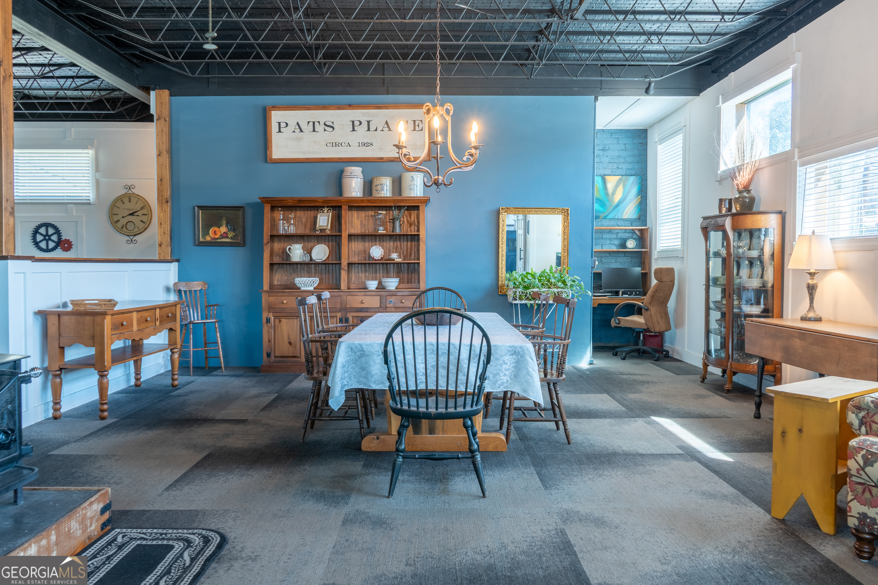 Toccoa, Georgia 30577, United States, 2 Bedrooms Bedrooms, ,4 BathroomsBathrooms,Residential,Active,105384