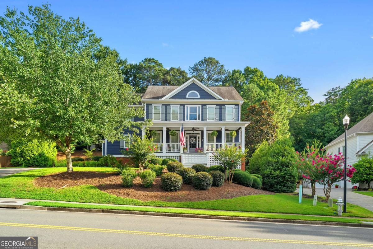 321 River Green AVE