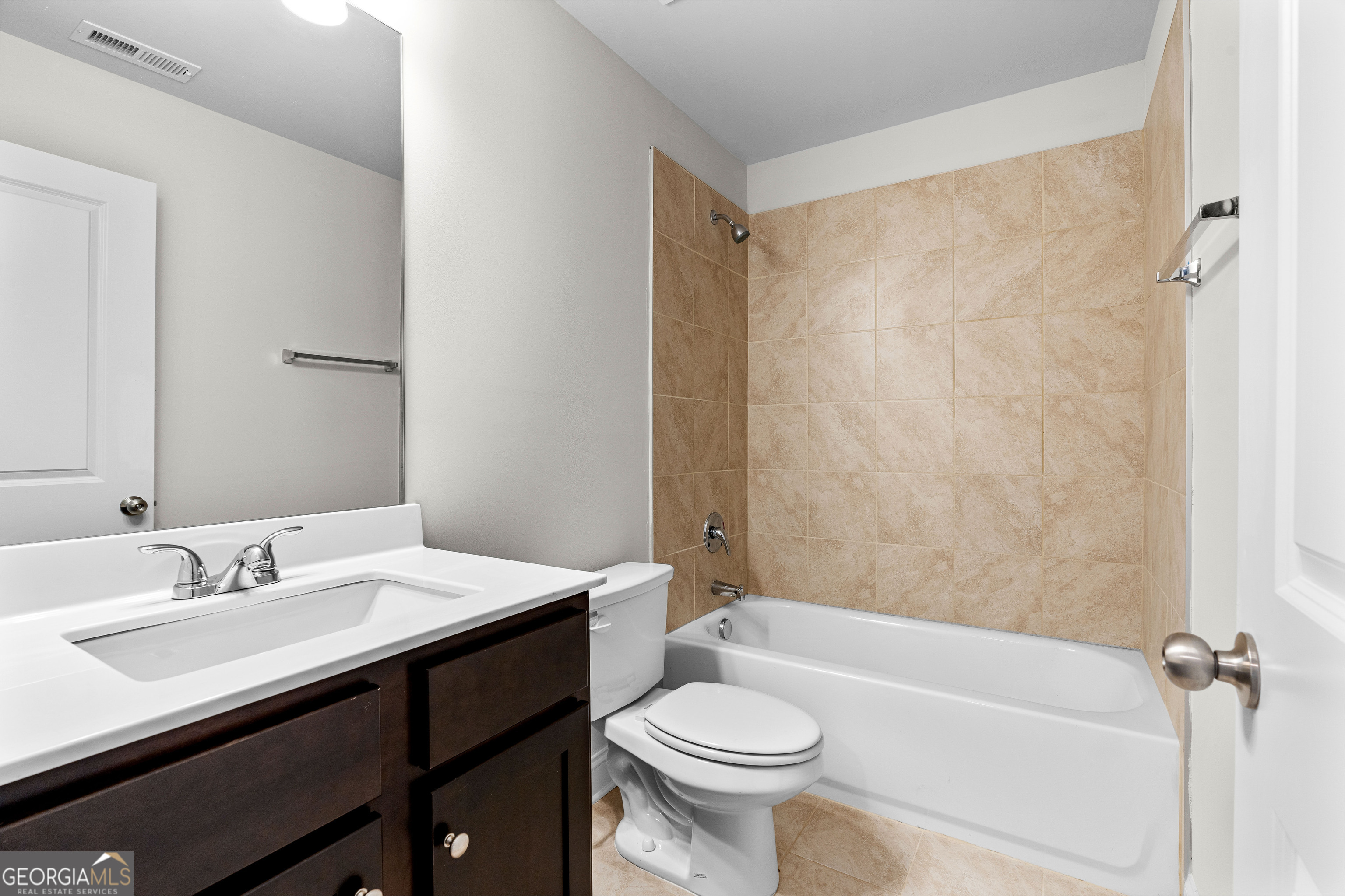 Covington, Georgia 30014, United States, 3 Bedrooms Bedrooms, ,3 BathroomsBathrooms,Residential,Active,197117