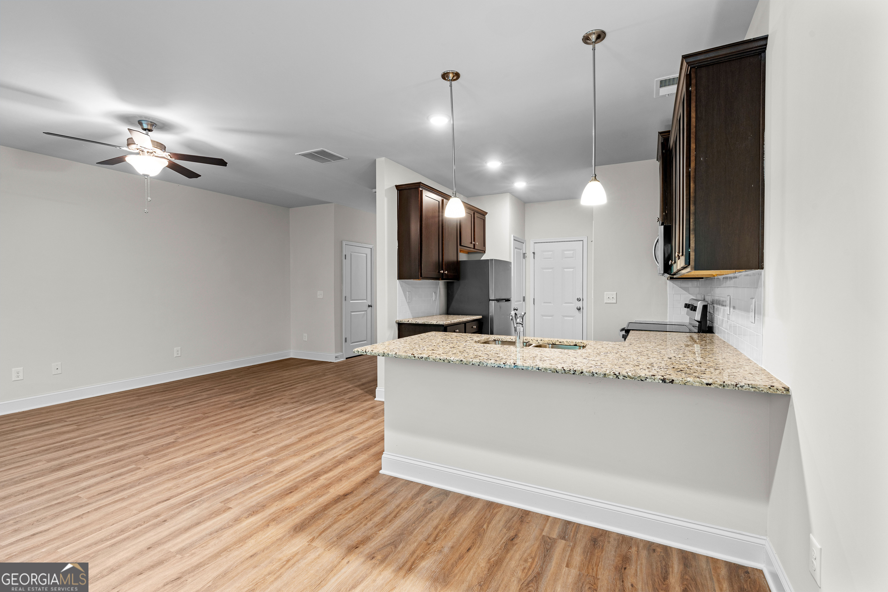 Covington, Georgia 30014, United States, 3 Bedrooms Bedrooms, ,3 BathroomsBathrooms,Residential,Active,197117