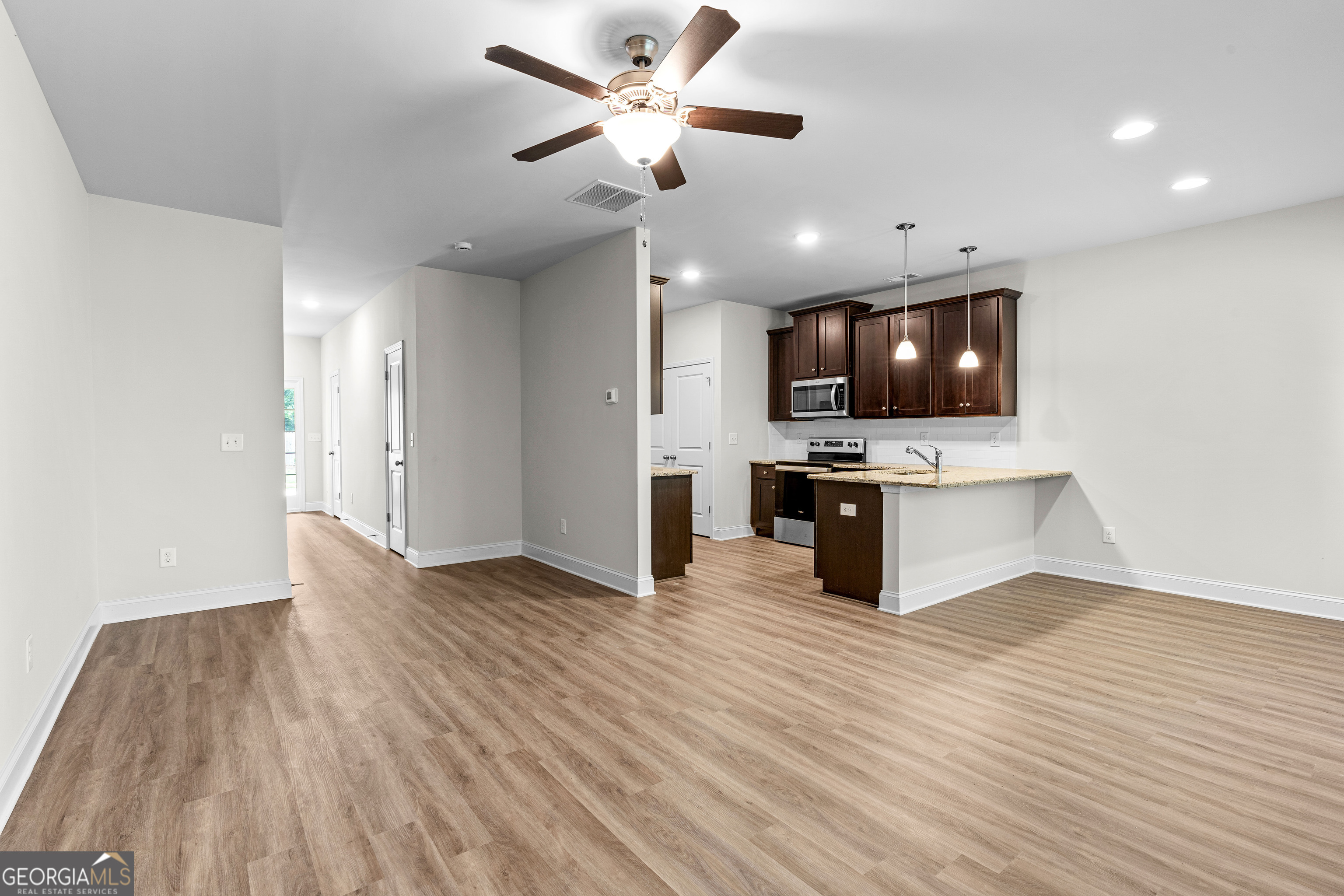 Covington, Georgia 30014, United States, 3 Bedrooms Bedrooms, ,3 BathroomsBathrooms,Residential,Active,197117