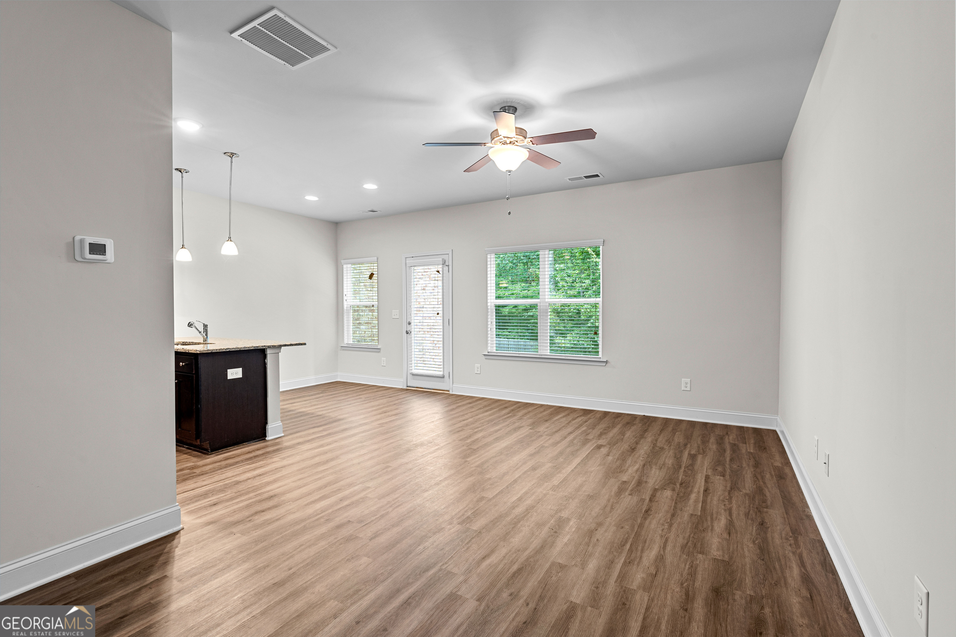 Covington, Georgia 30014, United States, 3 Bedrooms Bedrooms, ,3 BathroomsBathrooms,Residential,Active,197117