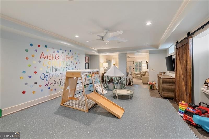 Tuxedo Park - Residential