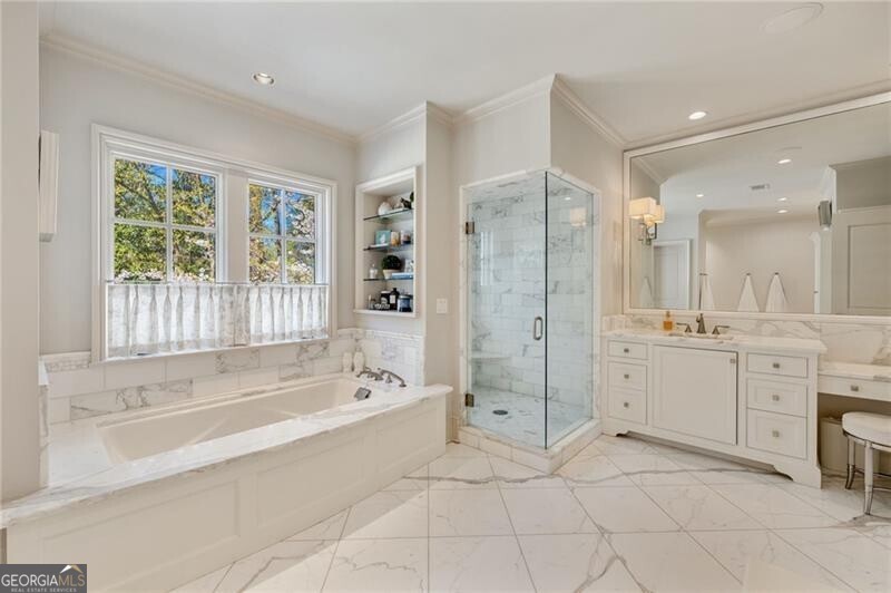 Tuxedo Park - Residential
