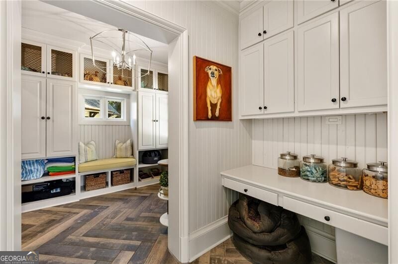 Tuxedo Park - Residential