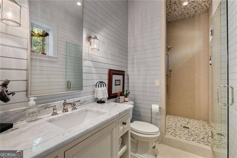Tuxedo Park - Residential