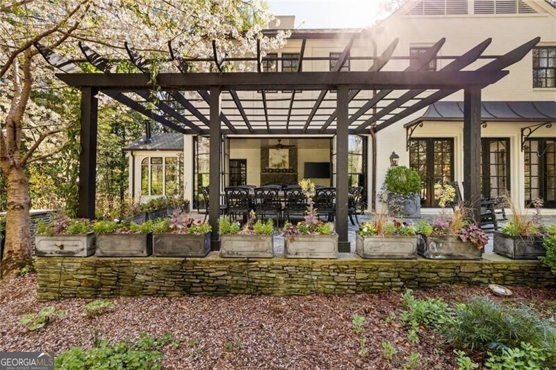 Tuxedo Park - Residential