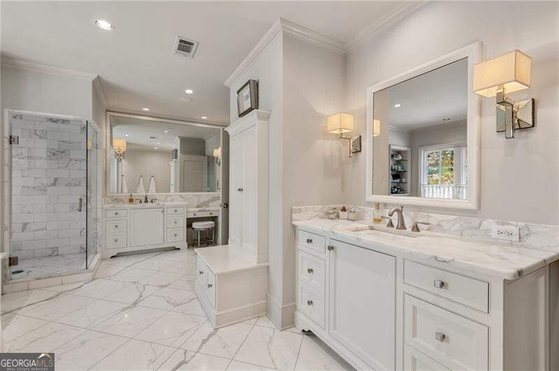 Tuxedo Park - Residential