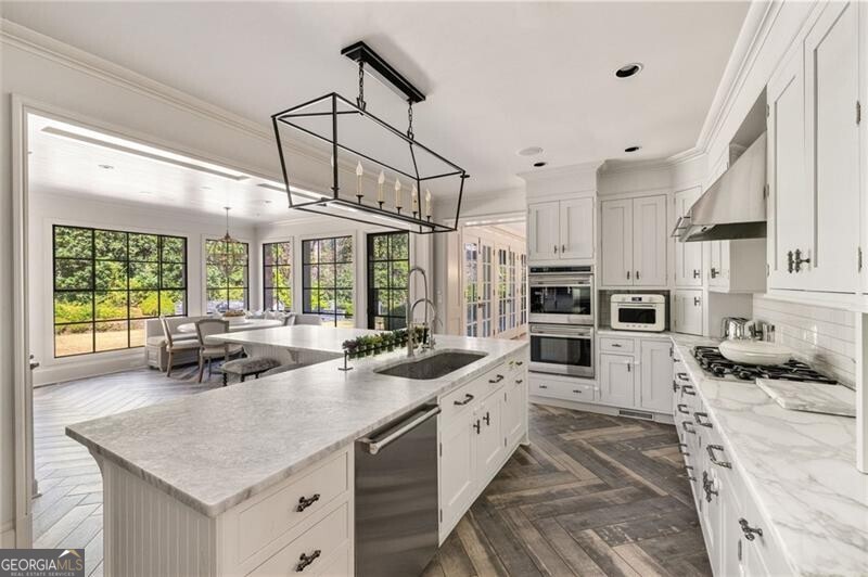 Tuxedo Park - Residential