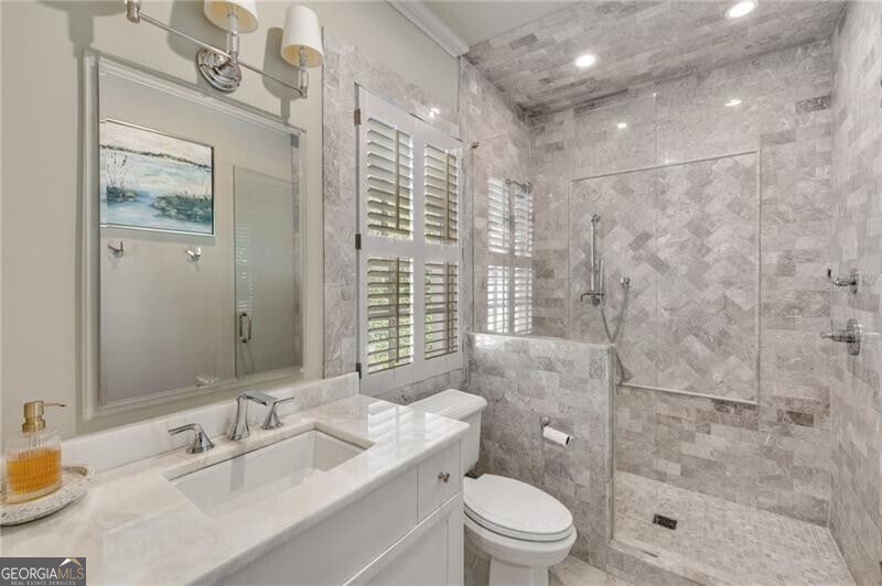 Tuxedo Park - Residential