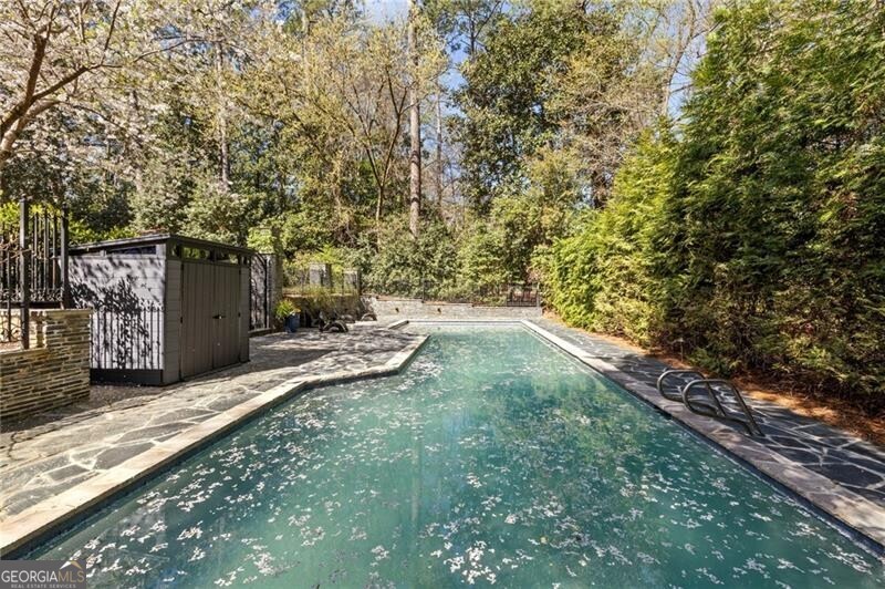 Tuxedo Park - Residential