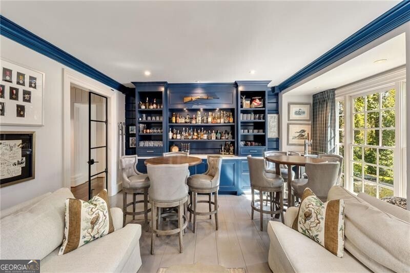 Tuxedo Park - Residential