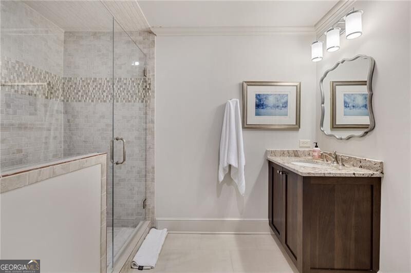 Tuxedo Park - Residential