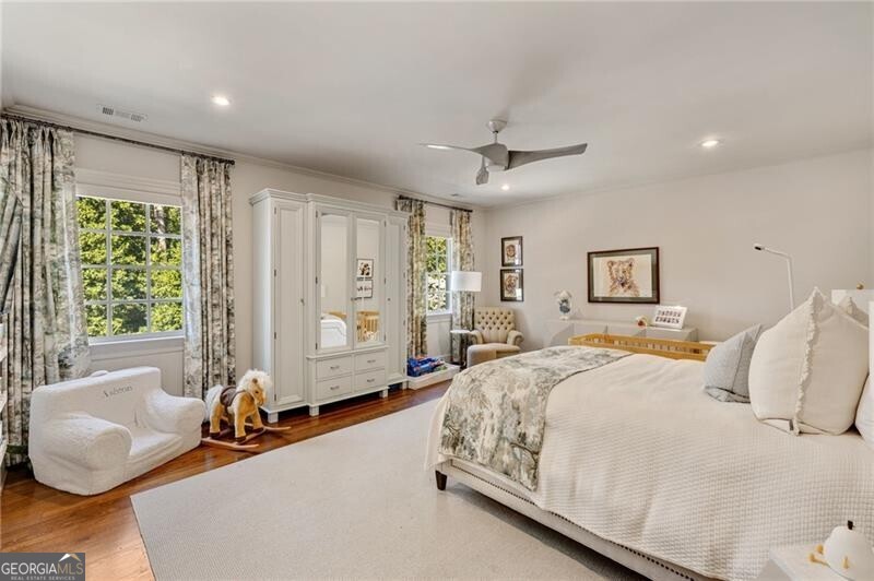 Tuxedo Park - Residential