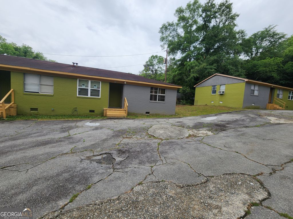 Photo of 322 Rogers Place, Macon, GA 31204 (MLS # 10773402)