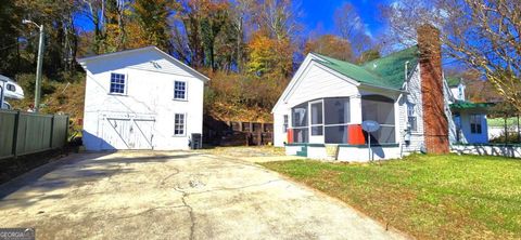 84 Logan ST Ellijay GA 30540