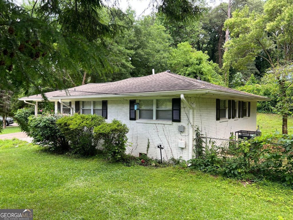 Photo of 2756 Plantation Drive, East Point, GA 30344 (MLS # 10774487)