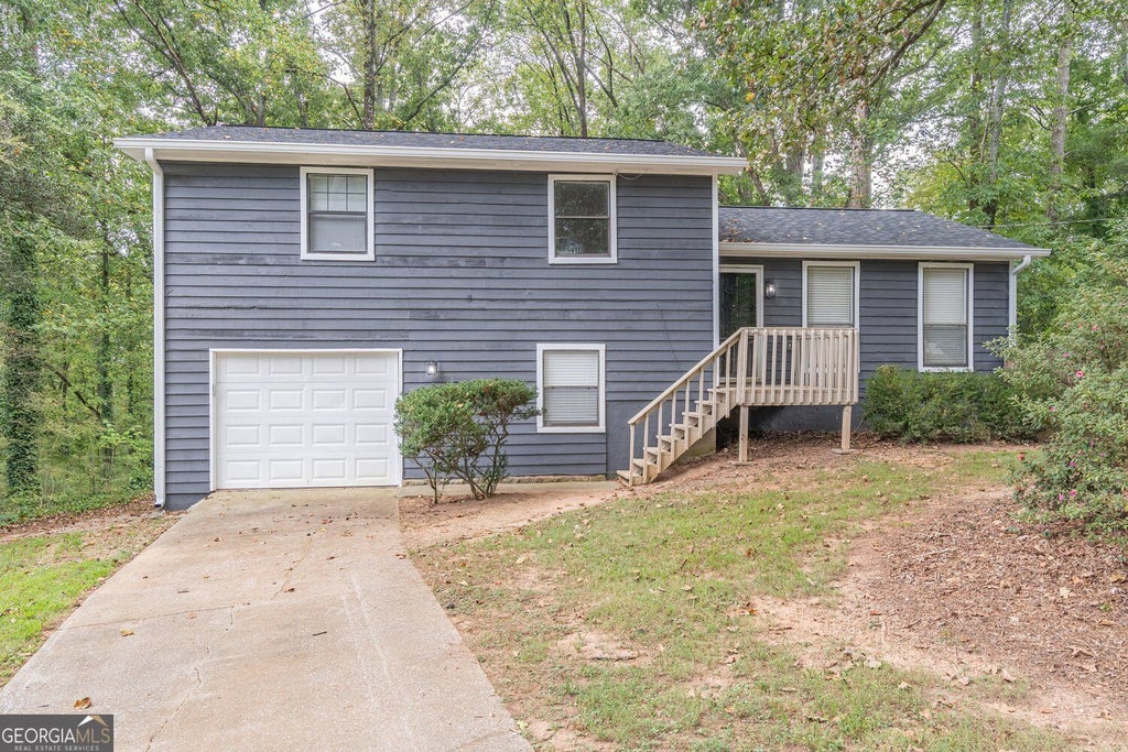 Photo of 4996 Wycliffe Drive, Stone Mountain, GA 30087 (MLS # 10873807)