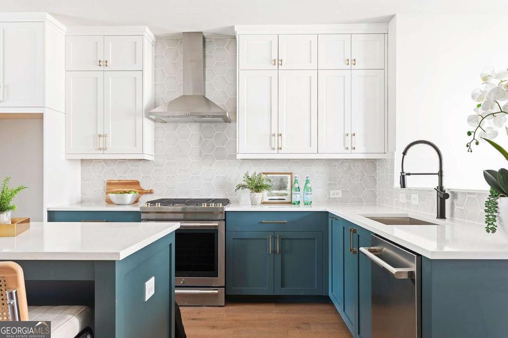 Photo of 7130 Summit Place, Alpharetta, GA 30009 (MLS # 10652203)