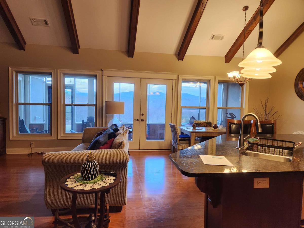 85 SUMMIT CANYON RD H102