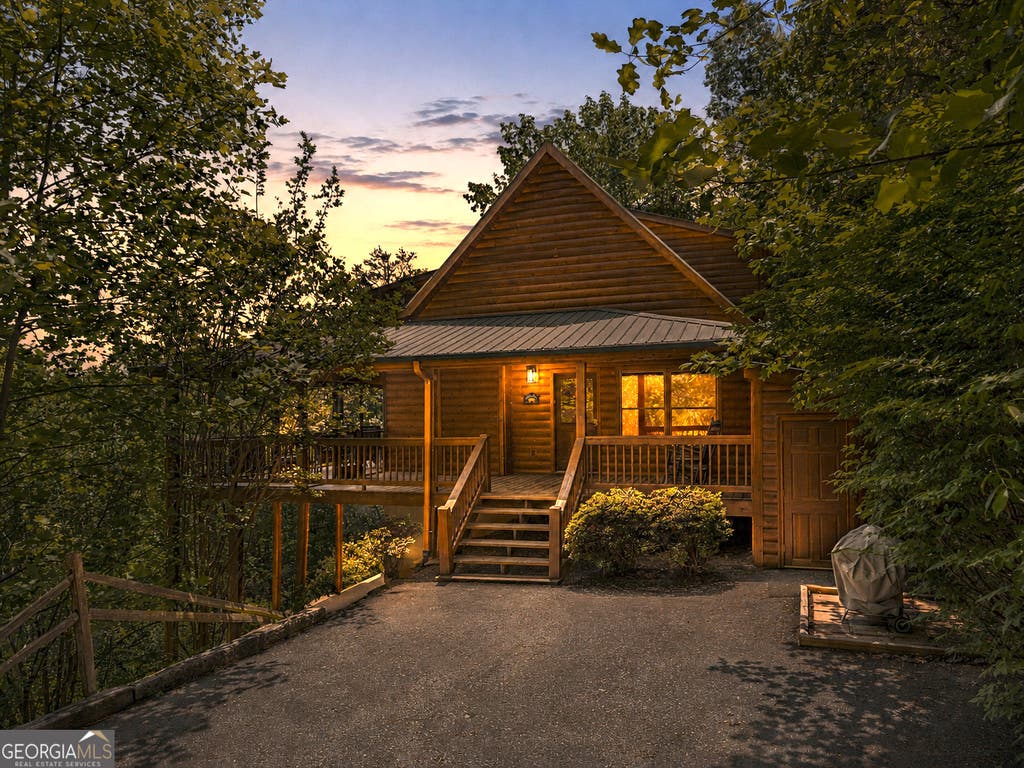 Photo of 161 Huntington Way, Blue Ridge, GA 30513 (MLS # 10791927)