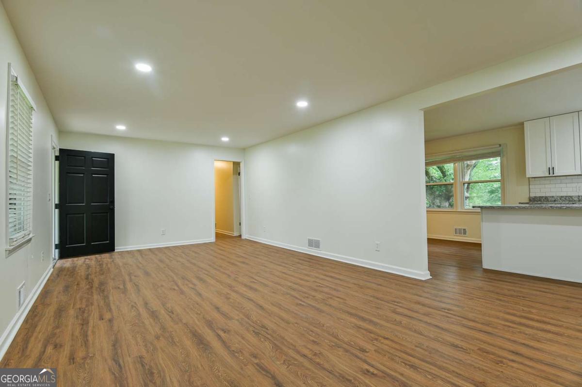 200 Polk AVE