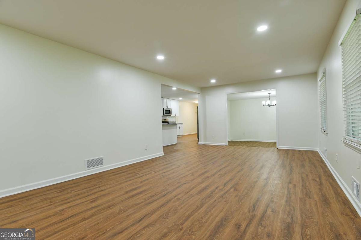 200 Polk AVE