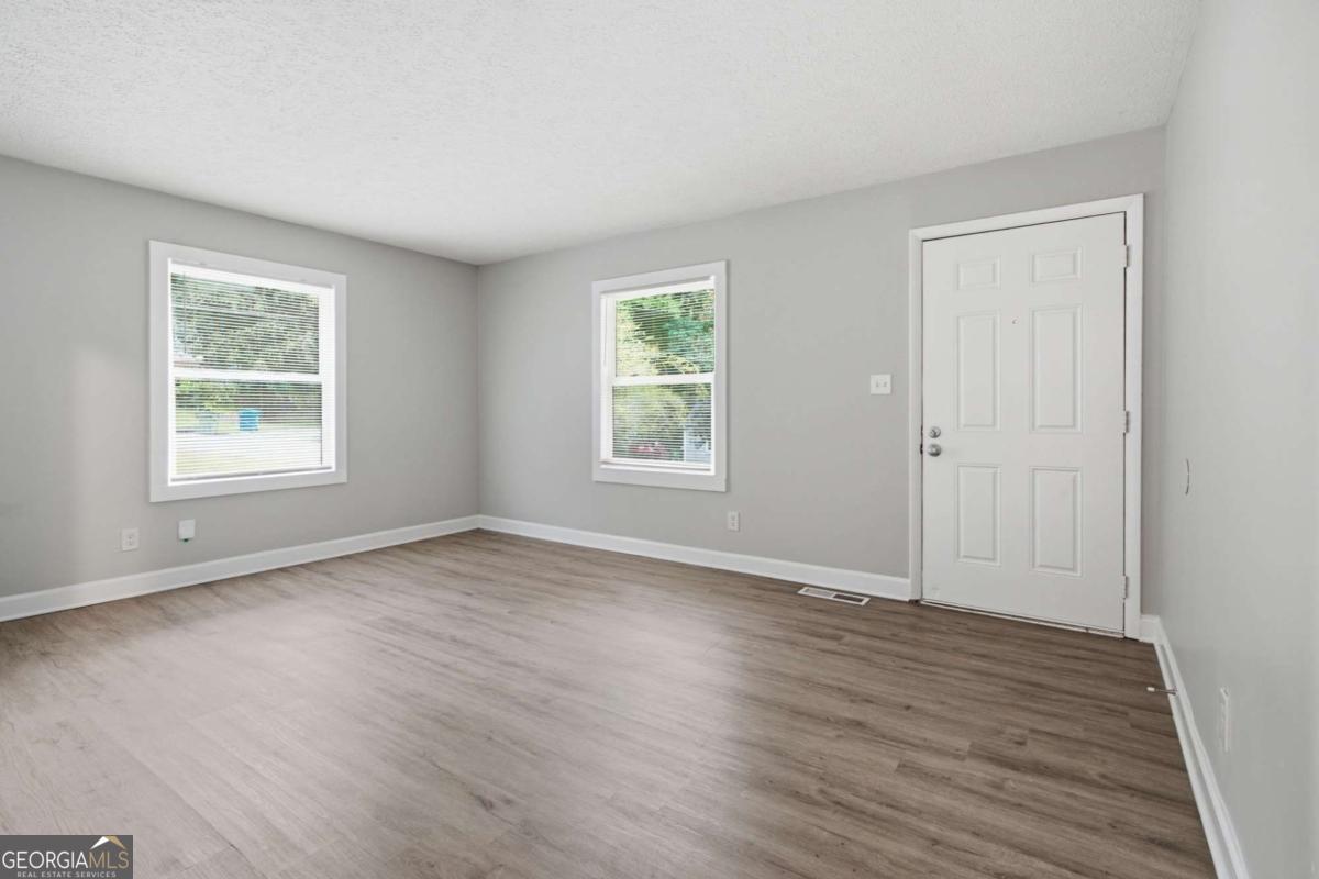 3754 Clovis CT NW