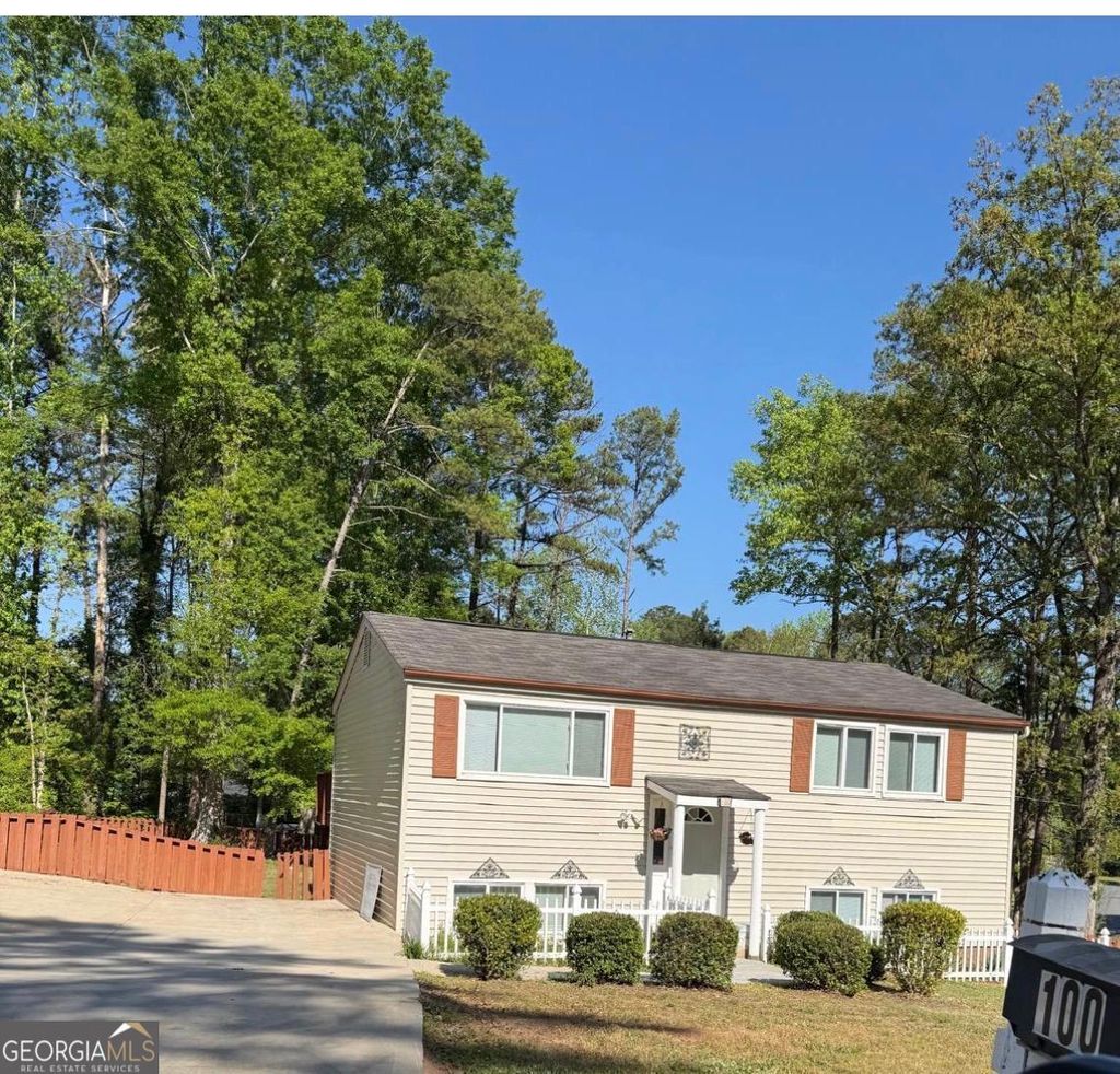 Photo of 100 Kings Ridge Drive #1, Peachtree City, GA 30269 (MLS # 10764412)