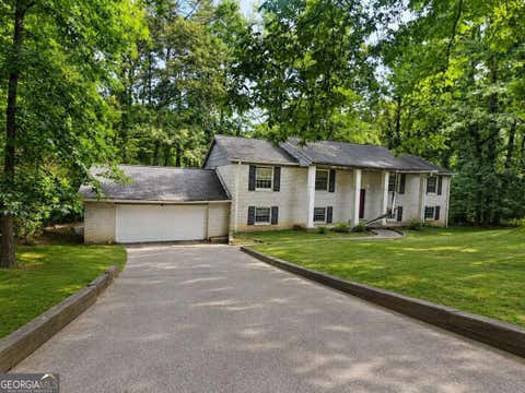 Photo of 135 Greenhill Court SW, Atlanta, GA 30331 (MLS # 10813014)