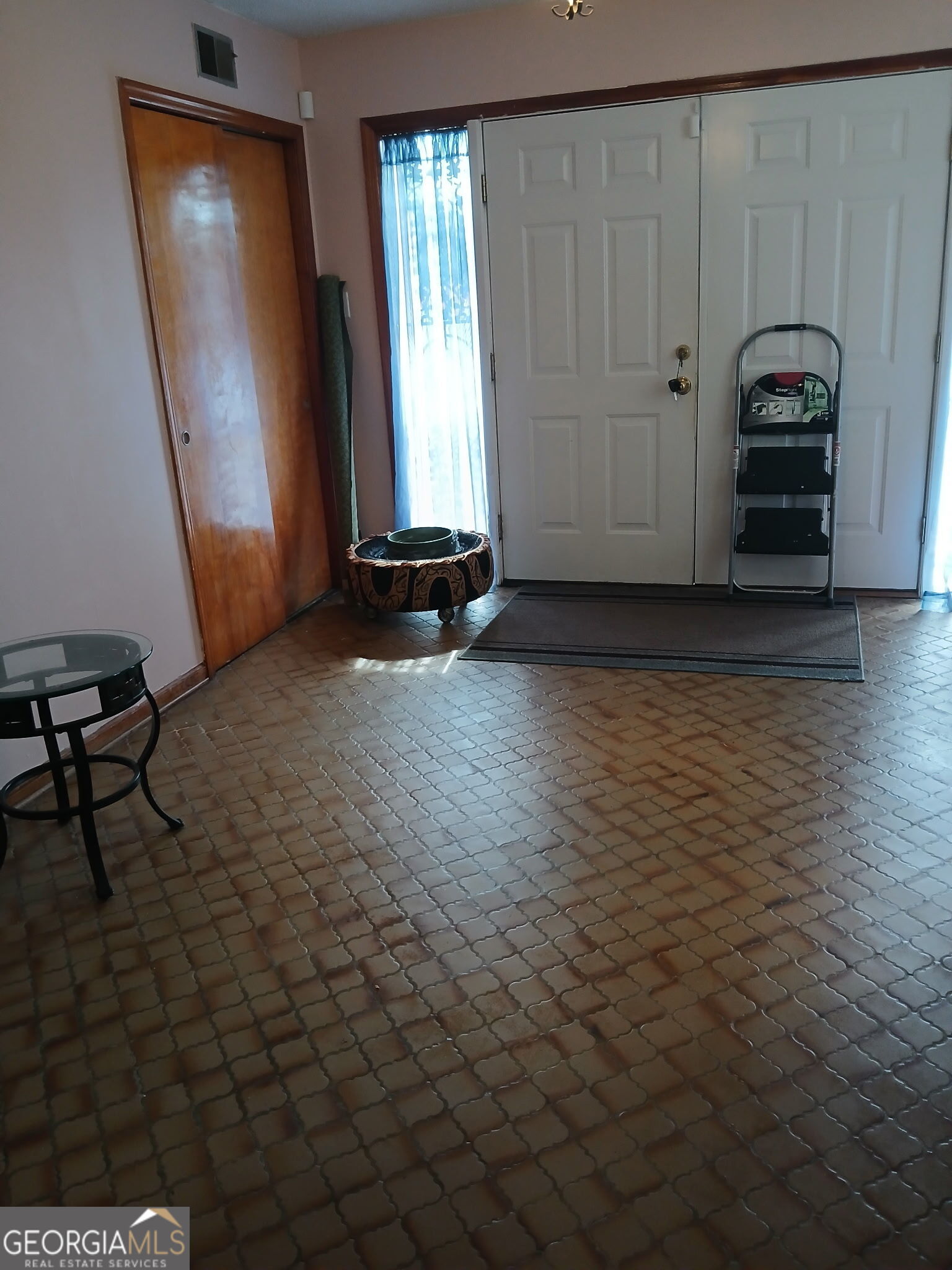 147 Golden AVE