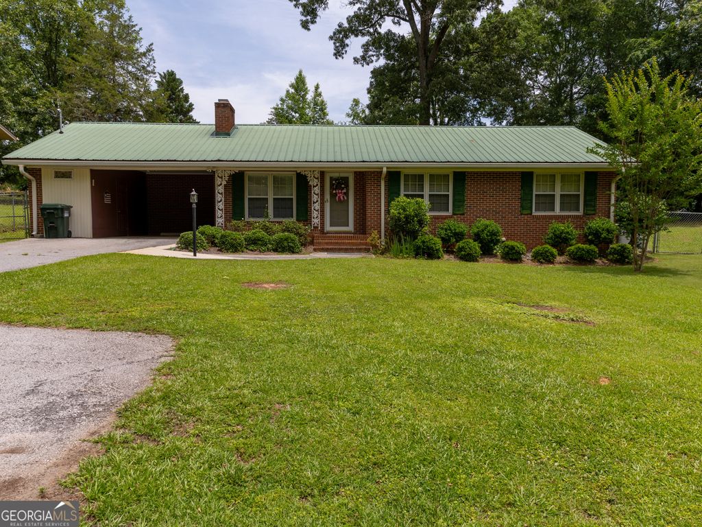 Photo of 508 Ridgecrest Drive, Elberton, GA 30635 (MLS # 10774878)