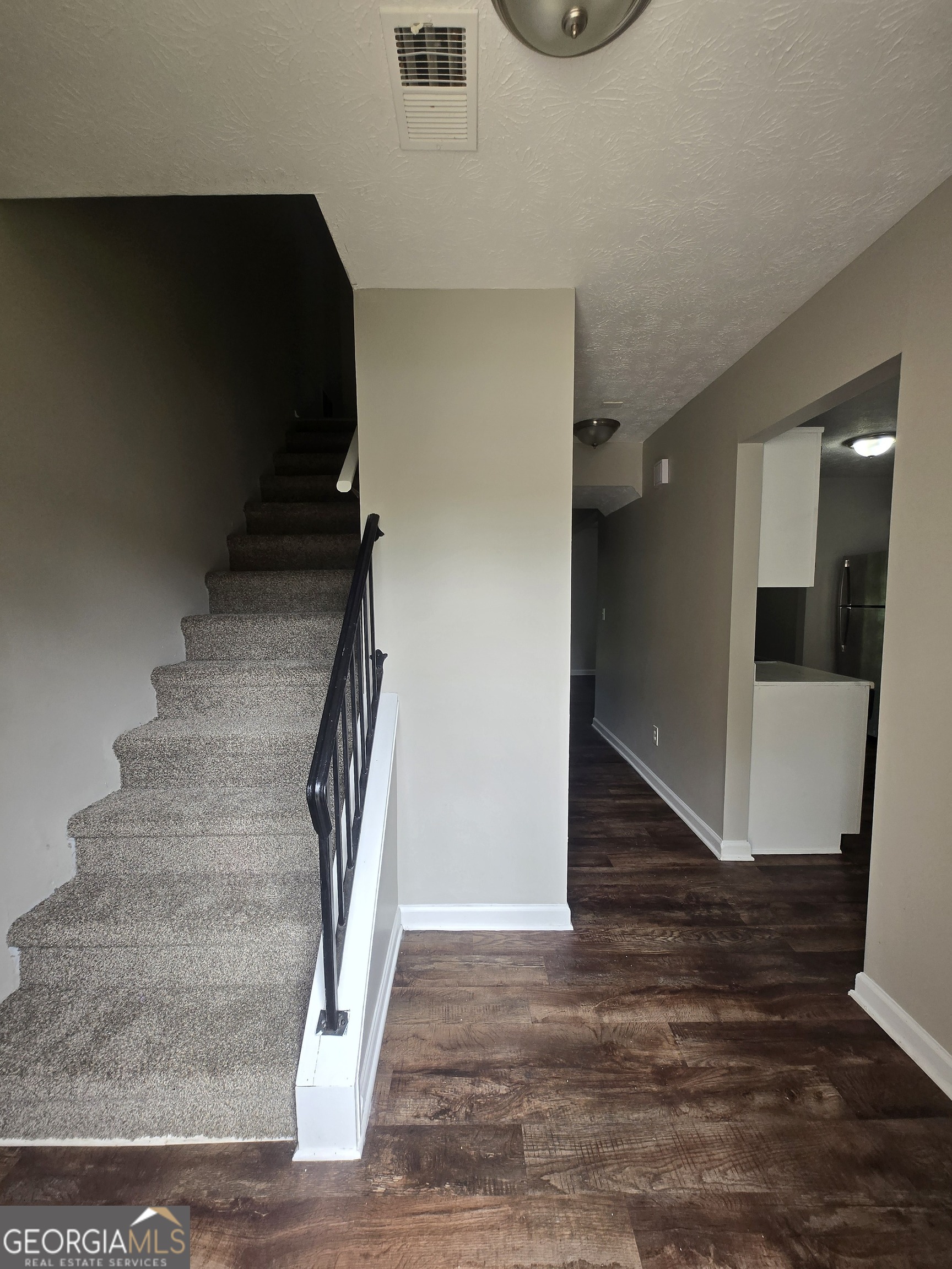 1004 Pine Tree TRL