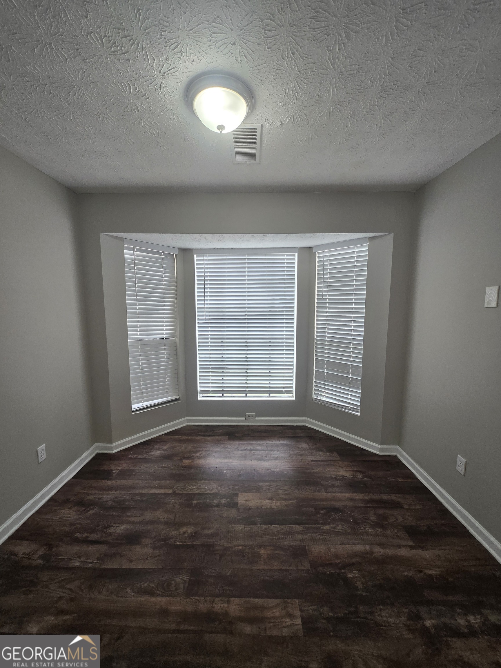 1004 Pine Tree TRL